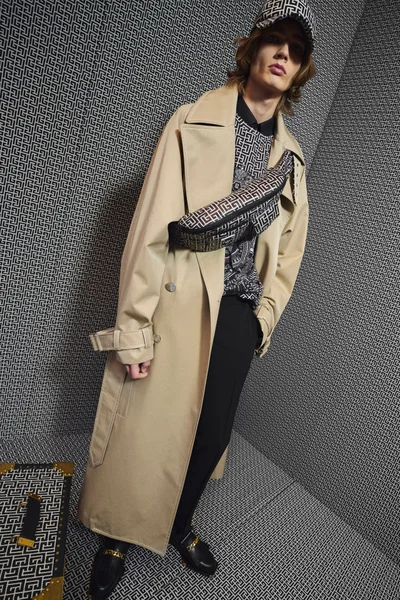 Look 25